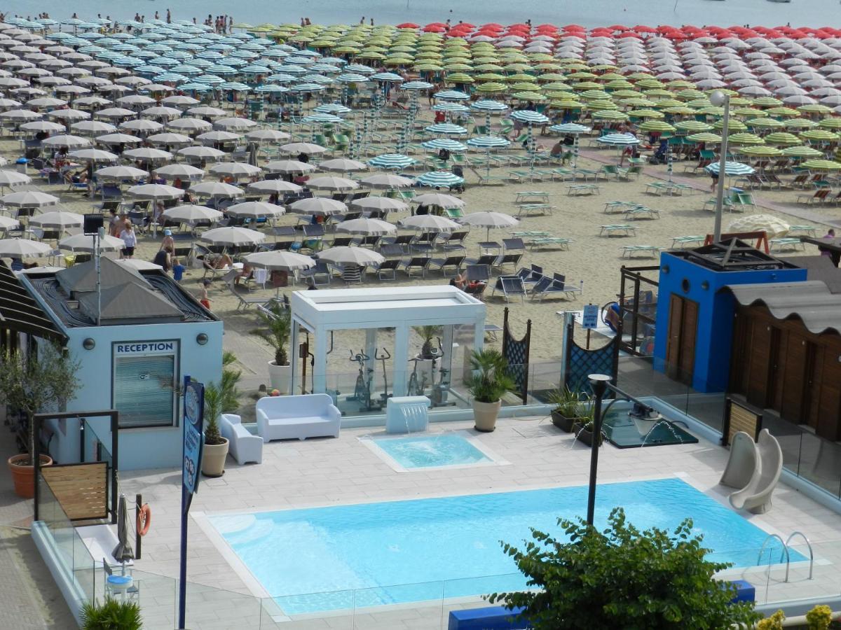 Hotel Principe Cattolica Exteriér fotografie